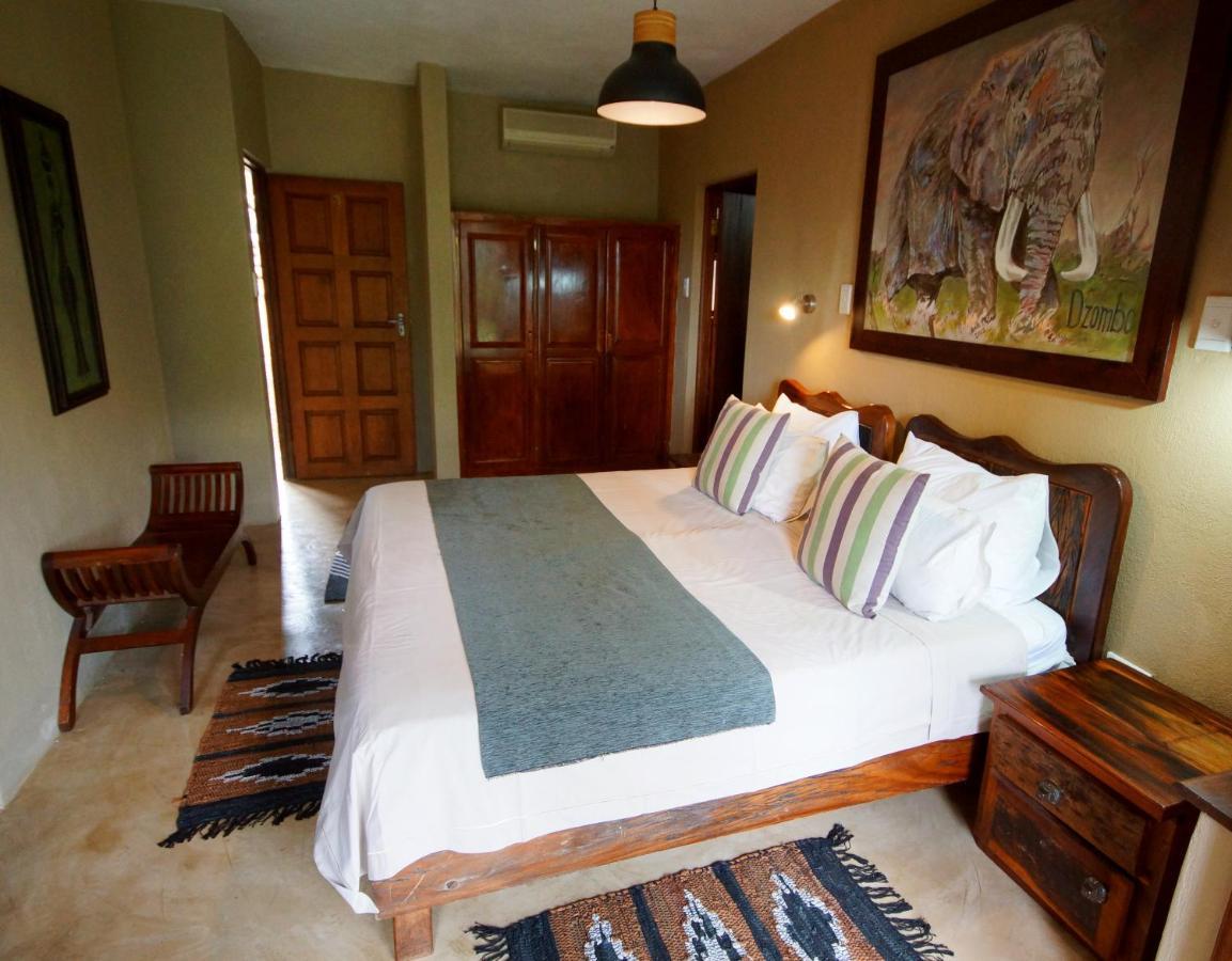 מרלות' פארק Crocodile Kruger Safari Lodge מראה חיצוני תמונה